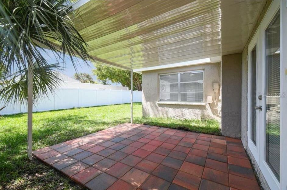 出租: $2,000 (3 贝兹, 2 浴室, 1068 平方英尺)