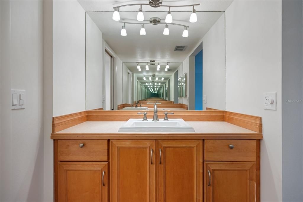 En Venta: $255,000 (2 camas, 2 baños, 1440 Pies cuadrados)