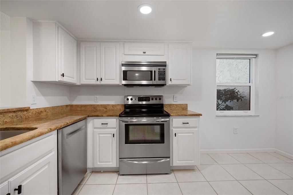 En Venta: $255,000 (2 camas, 2 baños, 1440 Pies cuadrados)