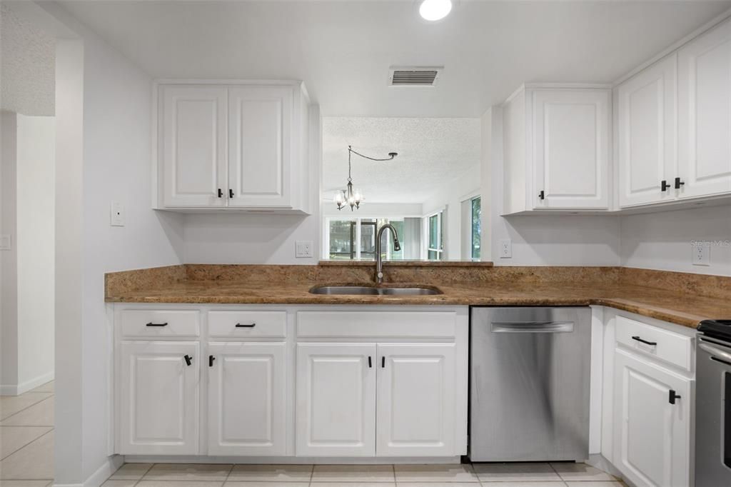 En Venta: $255,000 (2 camas, 2 baños, 1440 Pies cuadrados)