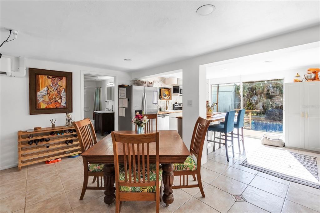 For Sale: $425,000 (2 beds, 2 baths, 1246 Square Feet)