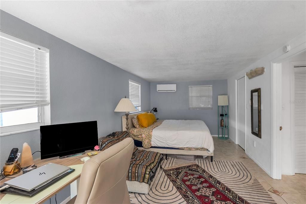 For Sale: $425,000 (2 beds, 2 baths, 1246 Square Feet)