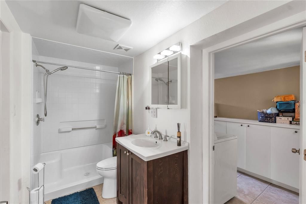 For Sale: $425,000 (2 beds, 2 baths, 1246 Square Feet)