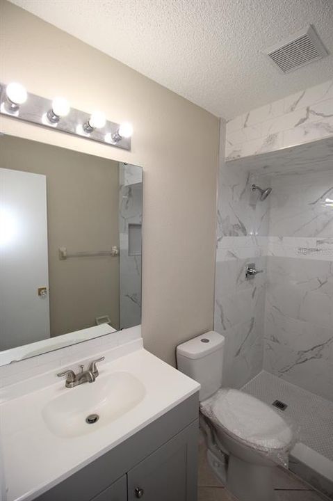 For Rent: $1,350 (2 beds, 1 baths, 986 Square Feet)