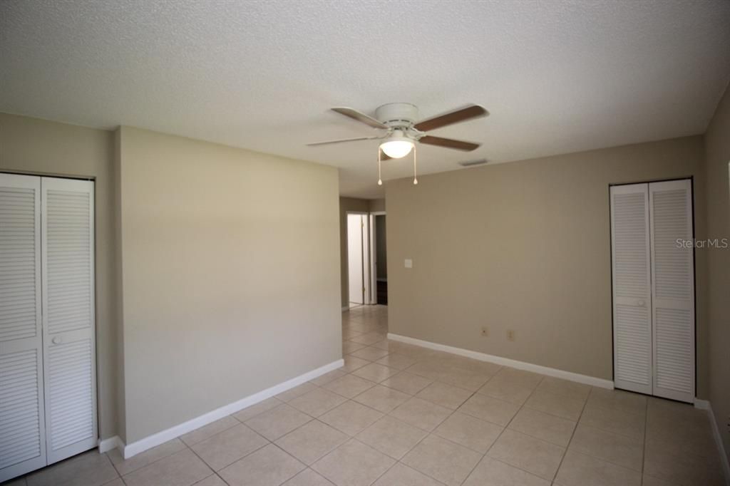 For Rent: $1,350 (2 beds, 1 baths, 986 Square Feet)