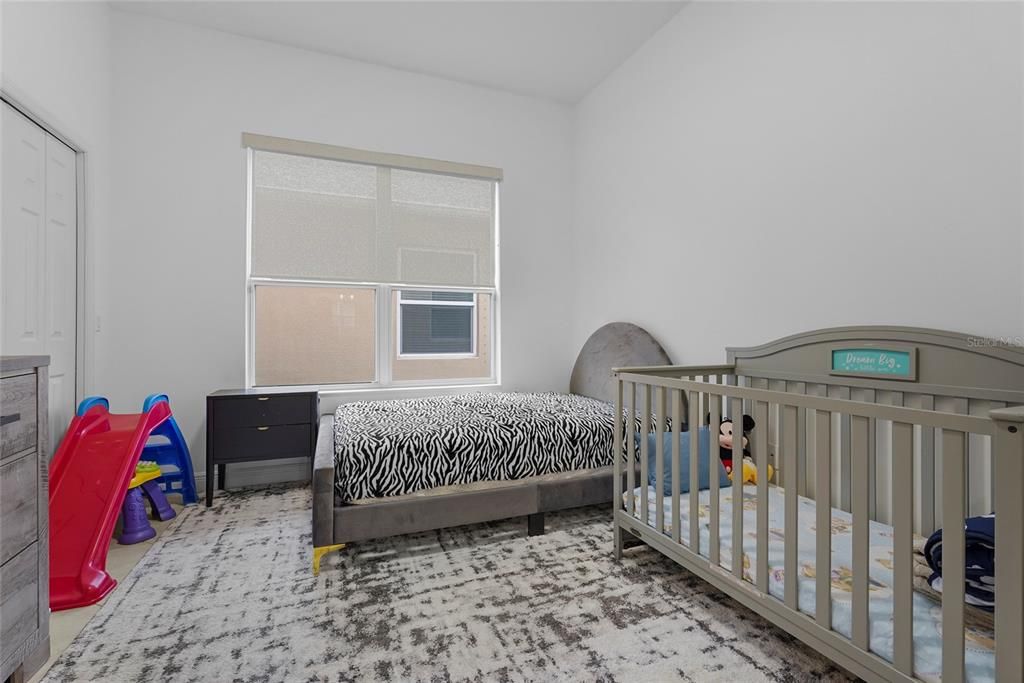 En Venta: $695,000 (5 camas, 2 baños, 3057 Pies cuadrados)