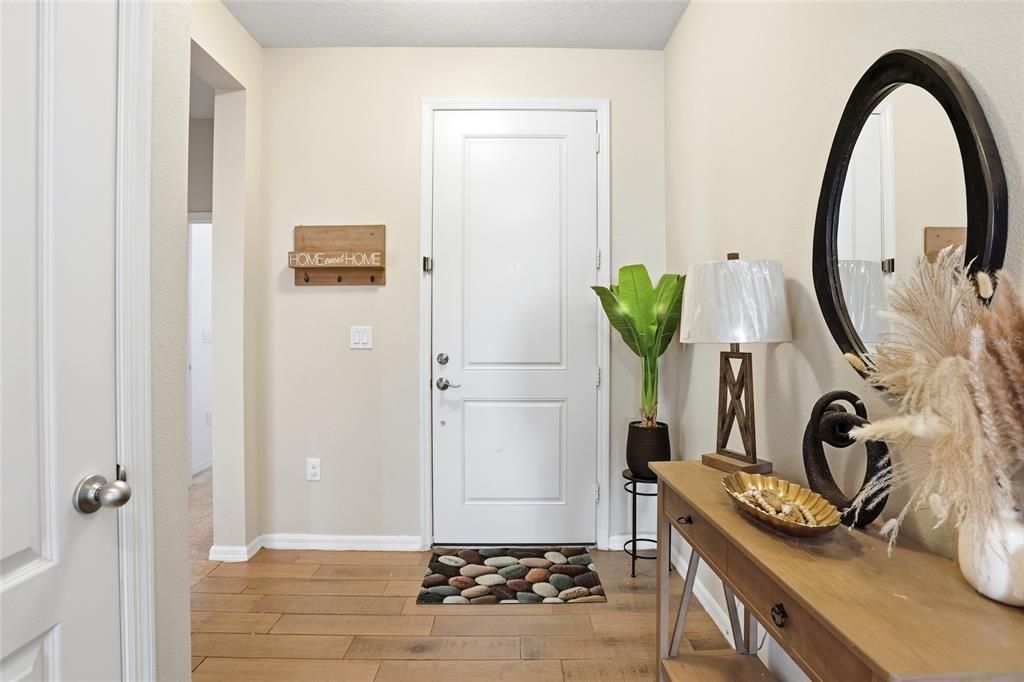 На продажу: $419,999 (3 спален, 2 ванн, 1894 Квадратных фут)