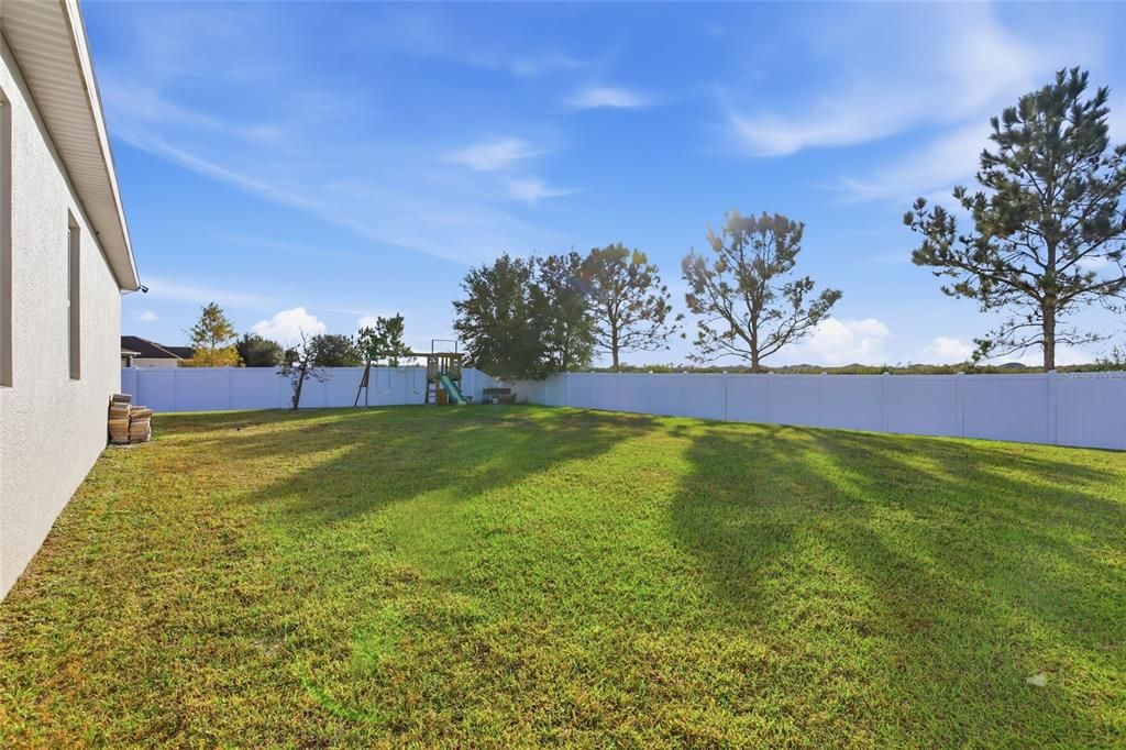 На продажу: $419,999 (3 спален, 2 ванн, 1894 Квадратных фут)