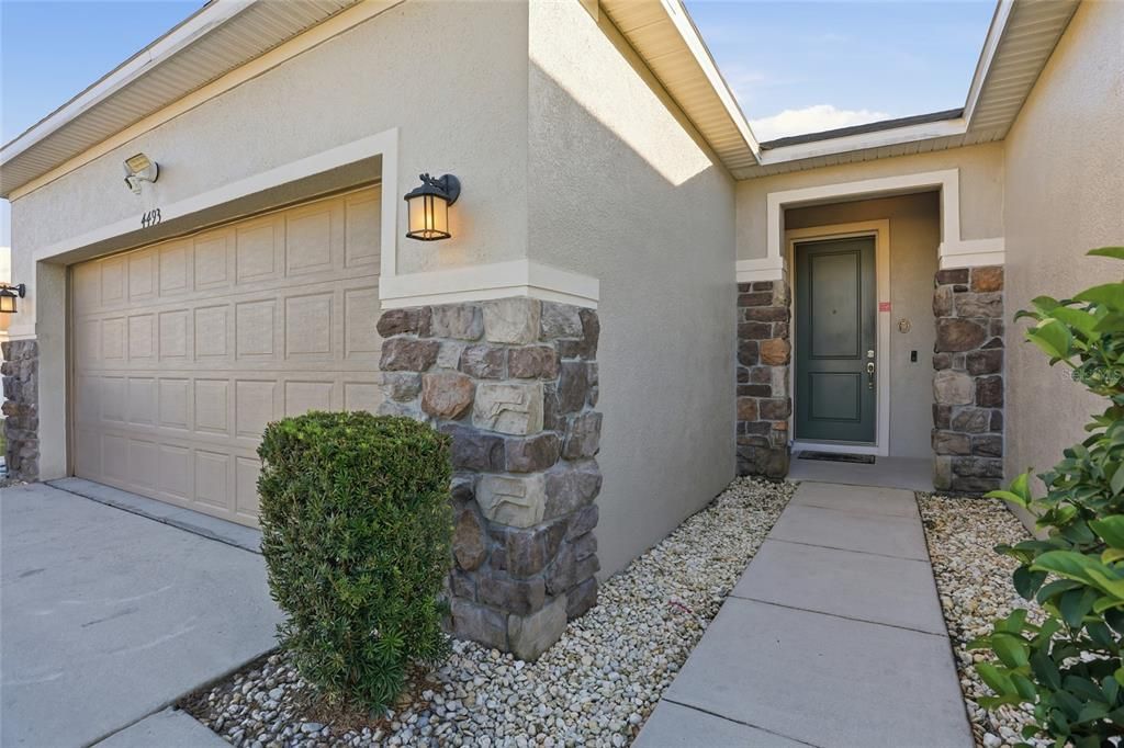 На продажу: $419,999 (3 спален, 2 ванн, 1894 Квадратных фут)