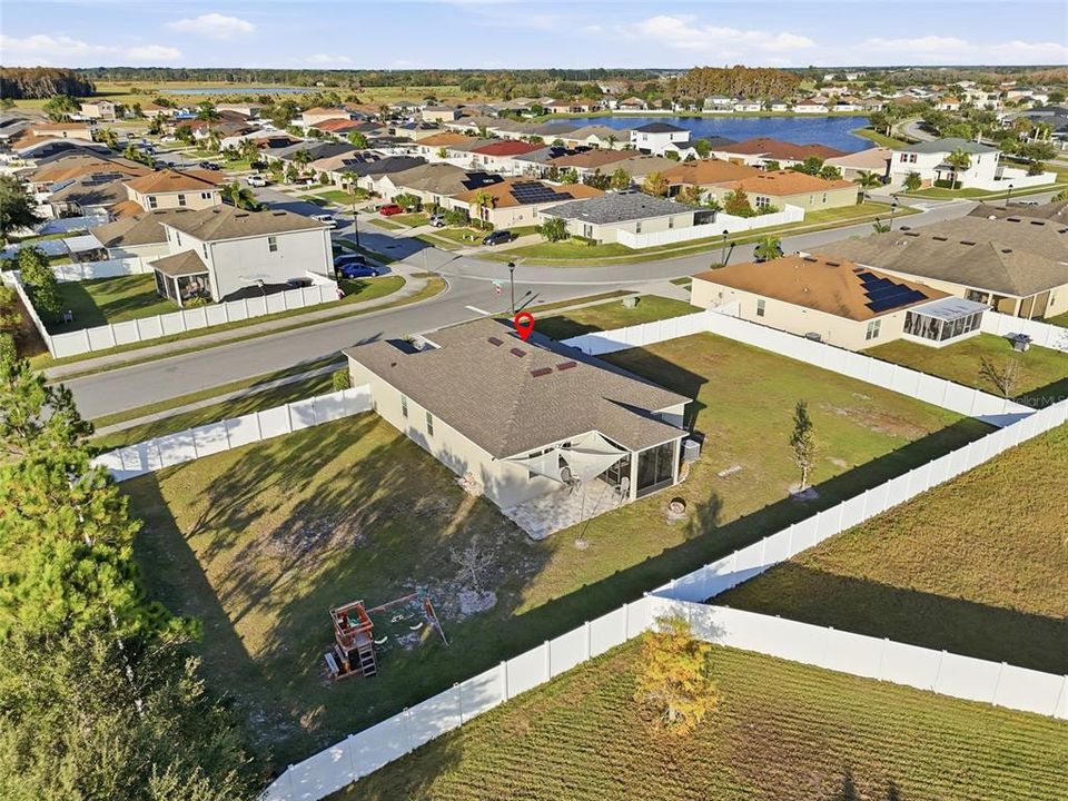 На продажу: $419,999 (3 спален, 2 ванн, 1894 Квадратных фут)