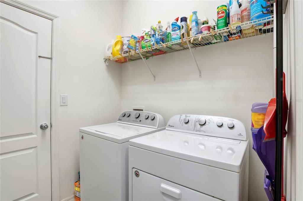 На продажу: $419,999 (3 спален, 2 ванн, 1894 Квадратных фут)