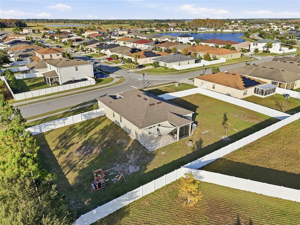 На продажу: $419,999 (3 спален, 2 ванн, 1894 Квадратных фут)