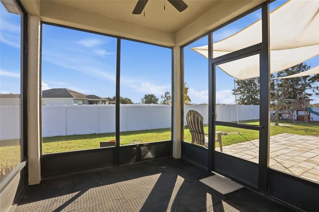 На продажу: $419,999 (3 спален, 2 ванн, 1894 Квадратных фут)