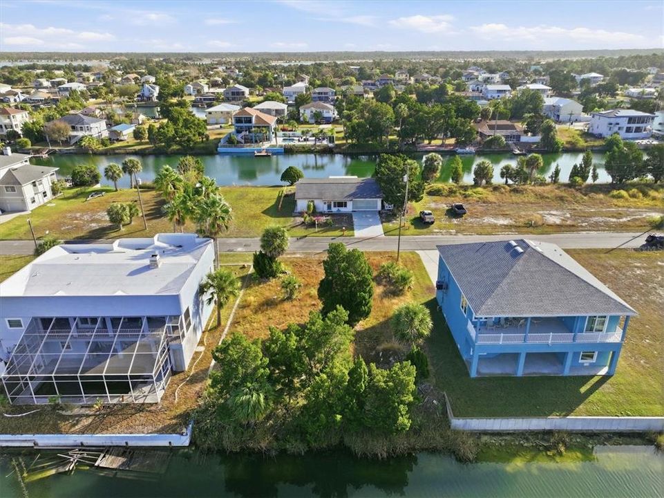 待售: $150,000 (0.16 acres)