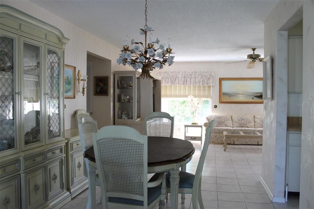 待售: $339,900 (2 贝兹, 2 浴室, 1794 平方英尺)