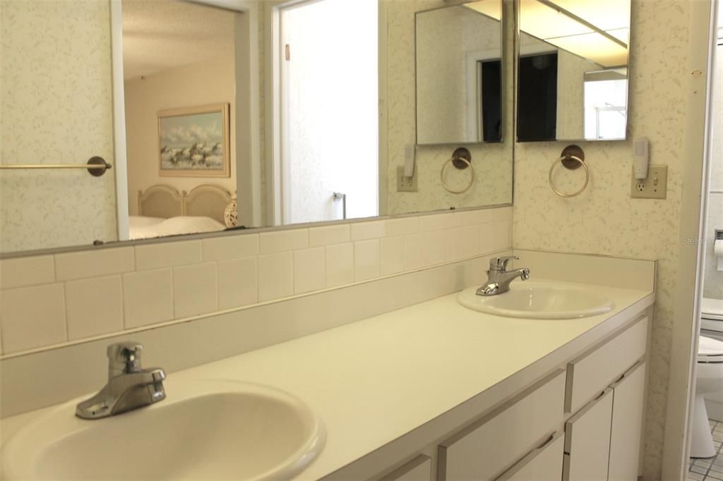 待售: $339,900 (2 贝兹, 2 浴室, 1794 平方英尺)