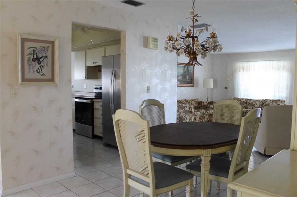 待售: $339,900 (2 贝兹, 2 浴室, 1794 平方英尺)