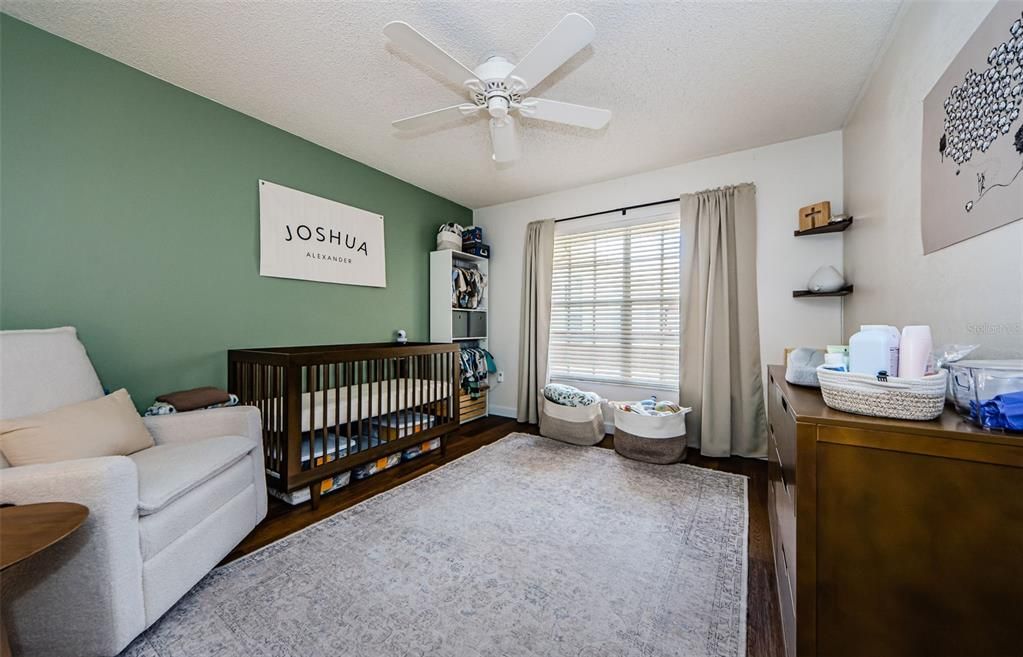 For Sale: $155,000 (2 beds, 1 baths, 925 Square Feet)