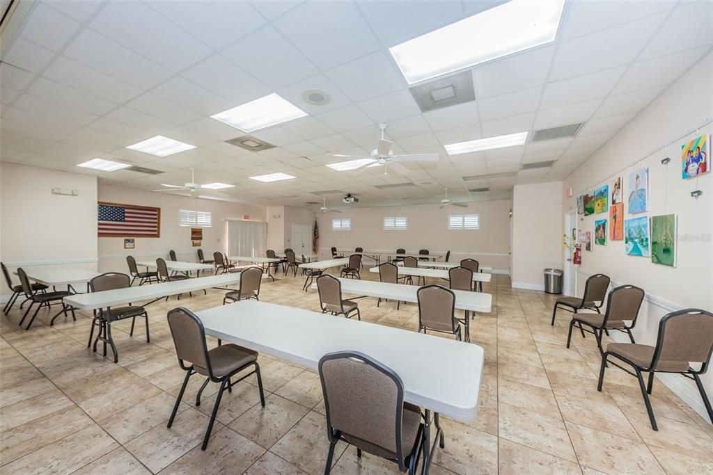 For Sale: $155,000 (2 beds, 1 baths, 925 Square Feet)