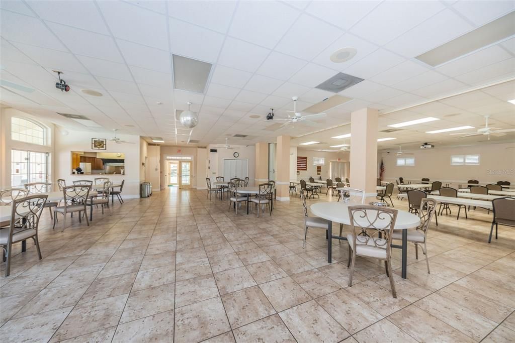 For Sale: $155,000 (2 beds, 1 baths, 925 Square Feet)