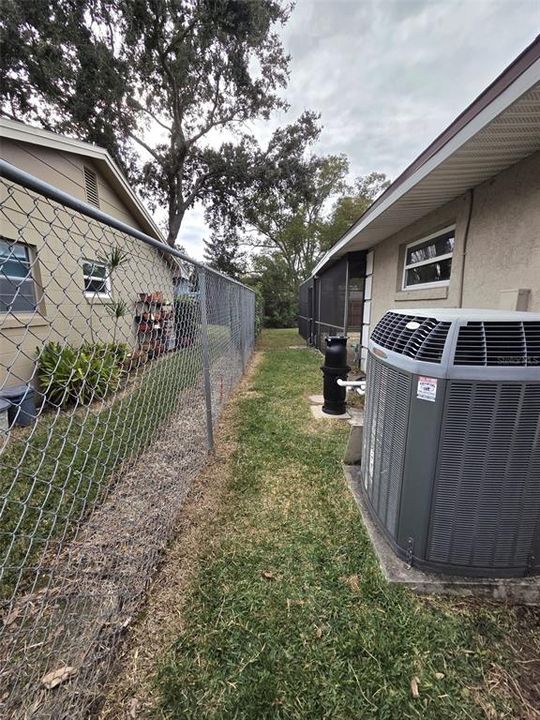 For Rent: $2,800 (4 beds, 2 baths, 2081 Square Feet)