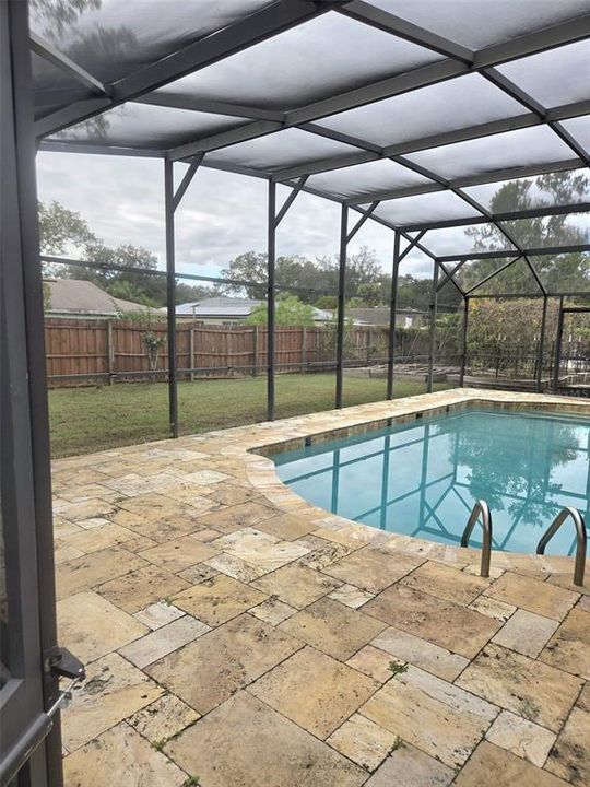 For Rent: $2,800 (4 beds, 2 baths, 2081 Square Feet)