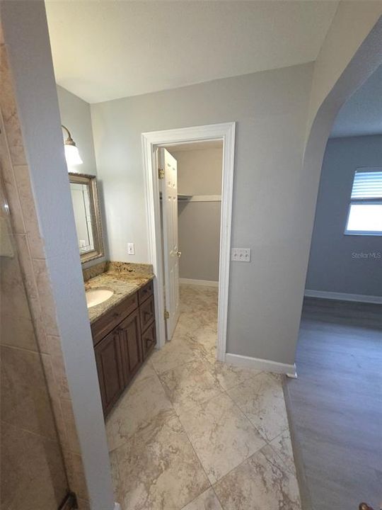 For Rent: $2,800 (4 beds, 2 baths, 2081 Square Feet)