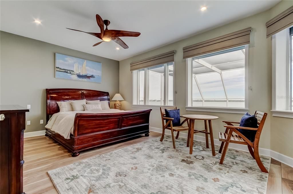 出租: $12,000 (4 贝兹, 4 浴室, 2802 平方英尺)