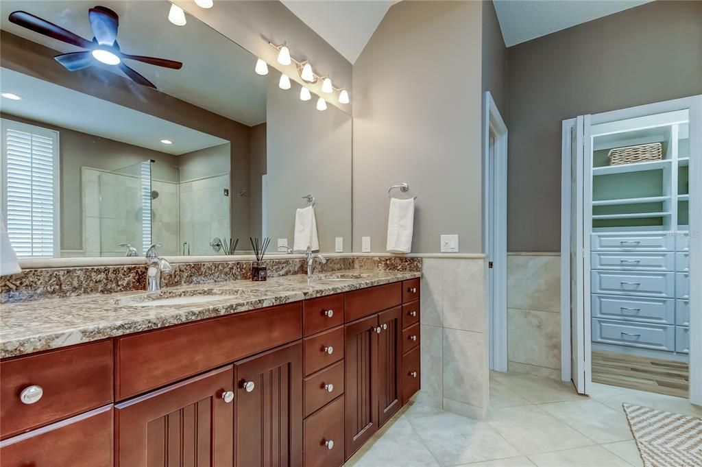 出租: $12,000 (4 贝兹, 4 浴室, 2802 平方英尺)