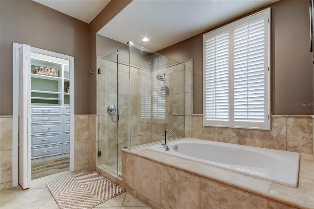 出租: $12,000 (4 贝兹, 4 浴室, 2802 平方英尺)