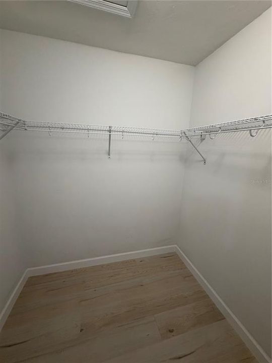 For Sale: $428,900 (3 beds, 2 baths, 1393 Square Feet)