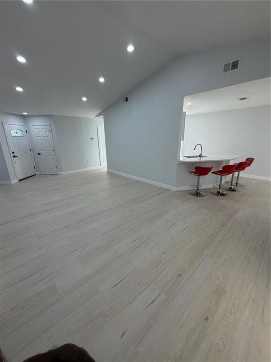 For Sale: $428,900 (3 beds, 2 baths, 1393 Square Feet)