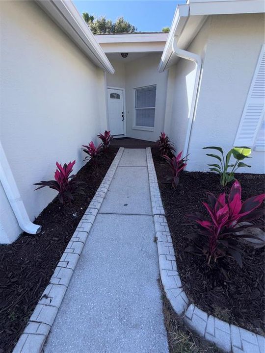 For Sale: $428,900 (3 beds, 2 baths, 1393 Square Feet)