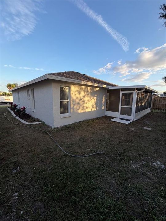 For Sale: $428,900 (3 beds, 2 baths, 1393 Square Feet)