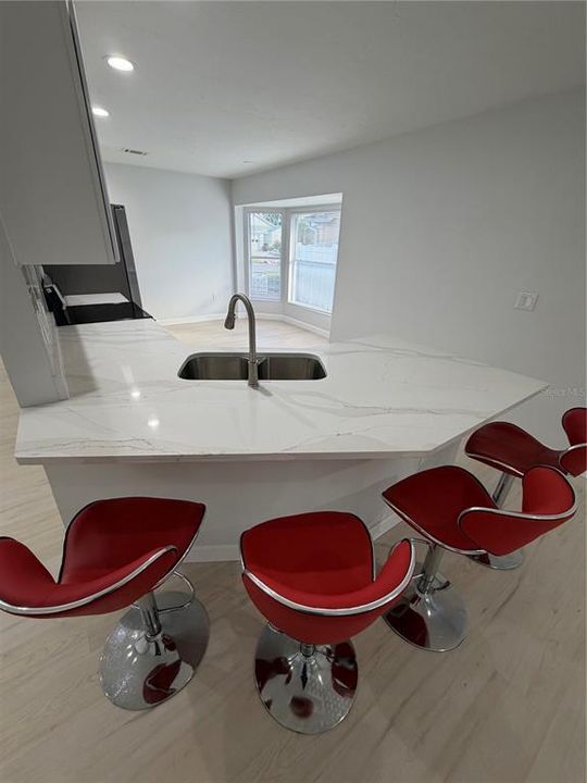 For Sale: $428,900 (3 beds, 2 baths, 1393 Square Feet)