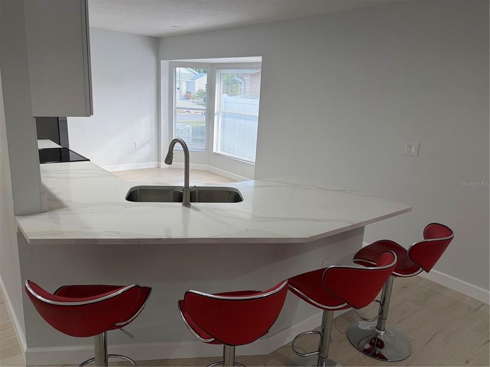 For Sale: $428,900 (3 beds, 2 baths, 1393 Square Feet)