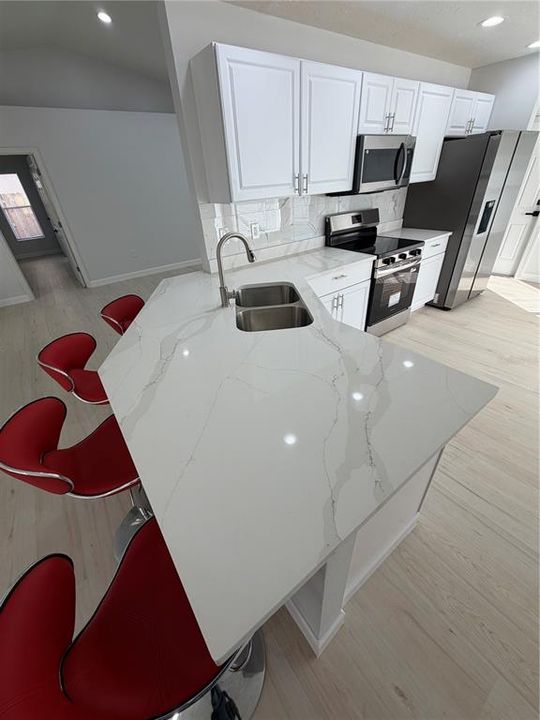 For Sale: $428,900 (3 beds, 2 baths, 1393 Square Feet)