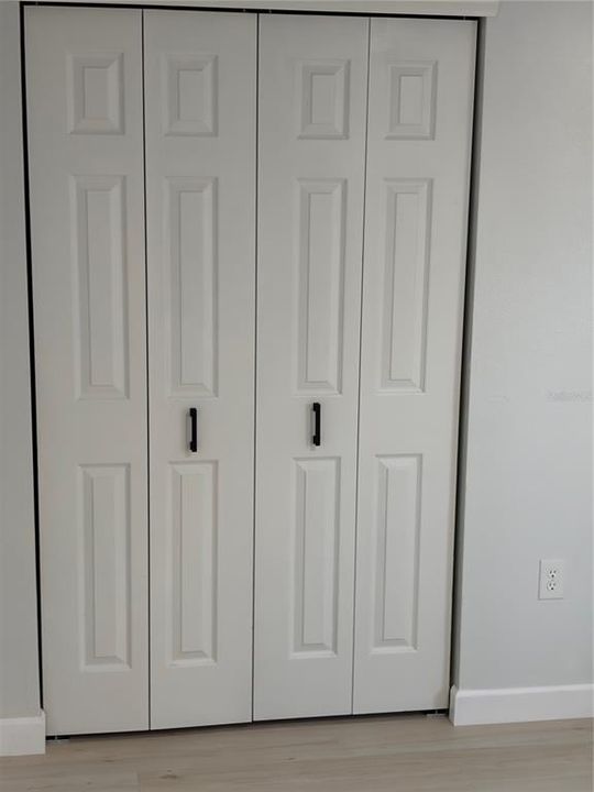 For Sale: $428,900 (3 beds, 2 baths, 1393 Square Feet)