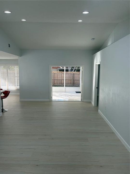 For Sale: $428,900 (3 beds, 2 baths, 1393 Square Feet)