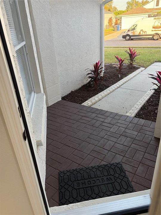 For Sale: $428,900 (3 beds, 2 baths, 1393 Square Feet)