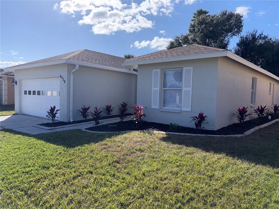 For Sale: $428,900 (3 beds, 2 baths, 1393 Square Feet)