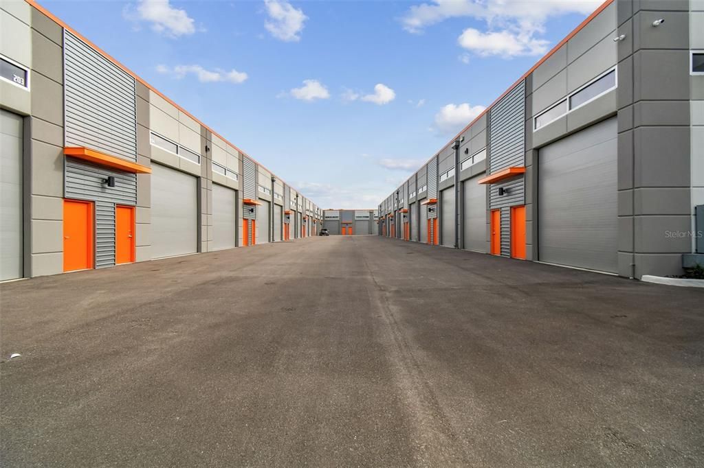 合同活跃: $435,000 (0 贝兹, 0 浴室, 1200 平方英尺)