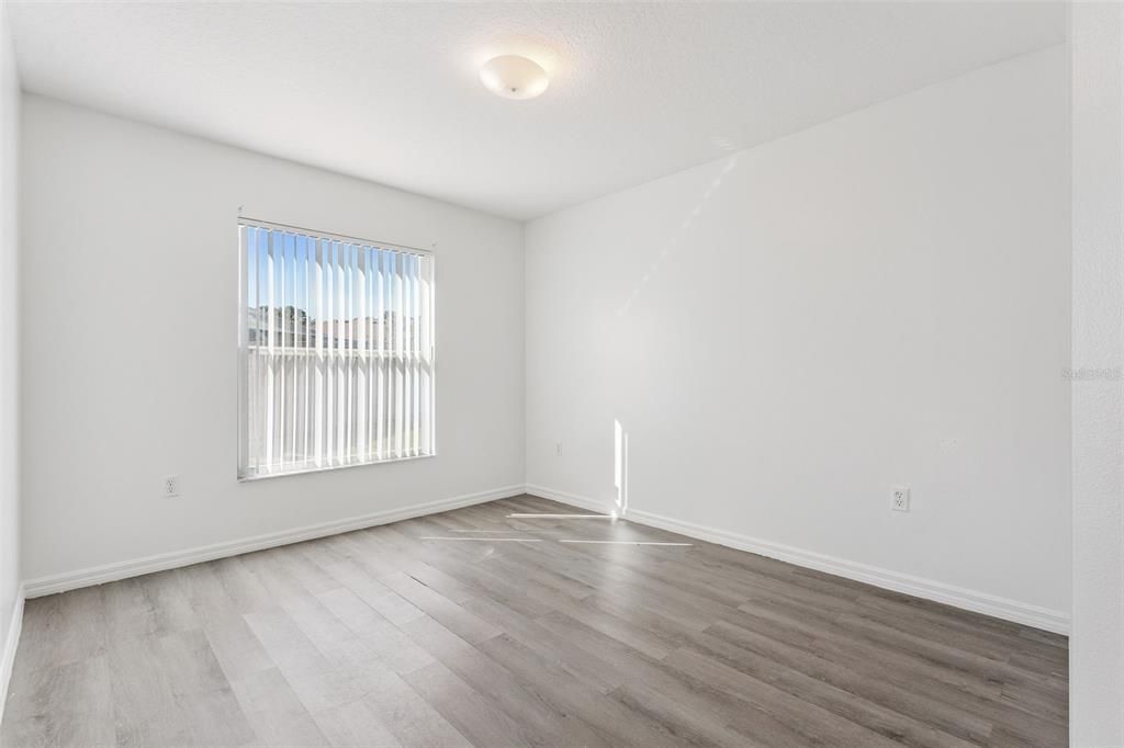 For Sale: $385,000 (4 beds, 3 baths, 1780 Square Feet)