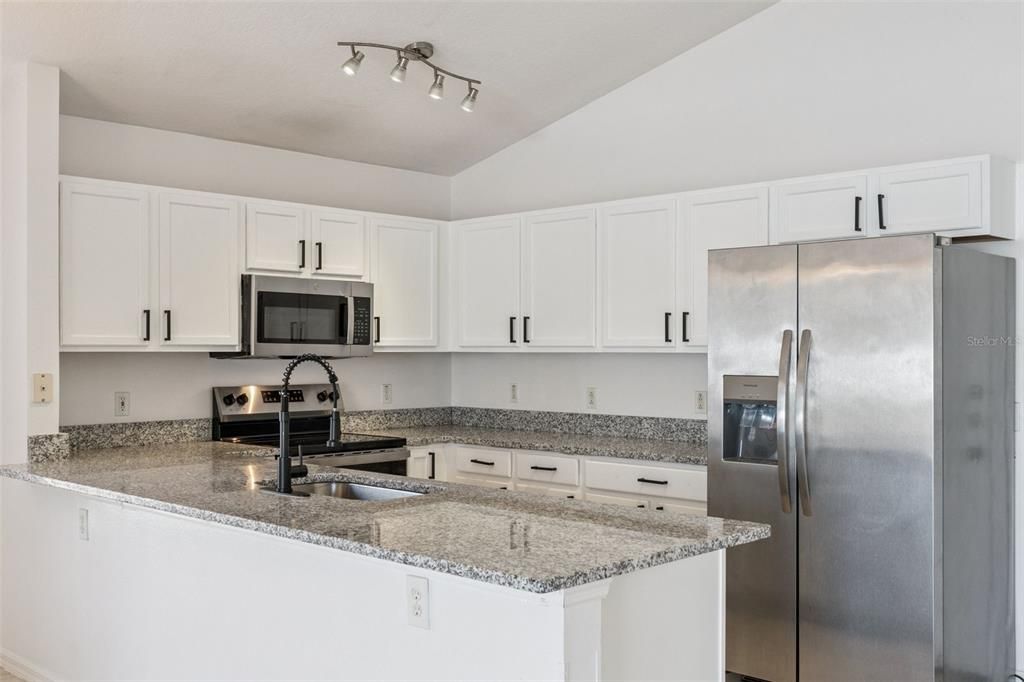 For Sale: $385,000 (4 beds, 3 baths, 1780 Square Feet)