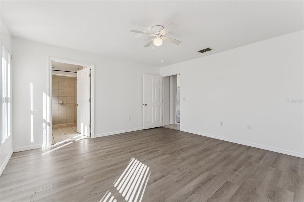 For Sale: $385,000 (4 beds, 3 baths, 1780 Square Feet)