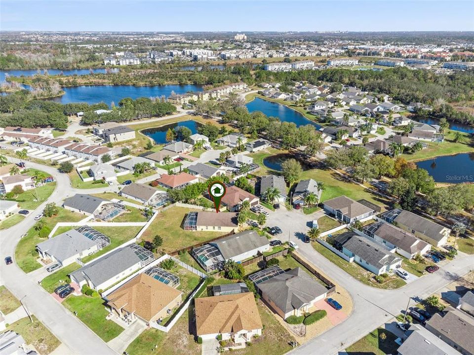 For Sale: $385,000 (4 beds, 3 baths, 1780 Square Feet)