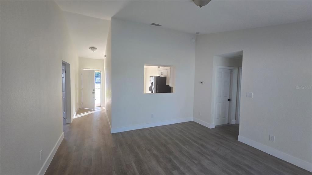 For Sale: $305,000 (3 beds, 2 baths, 1223 Square Feet)