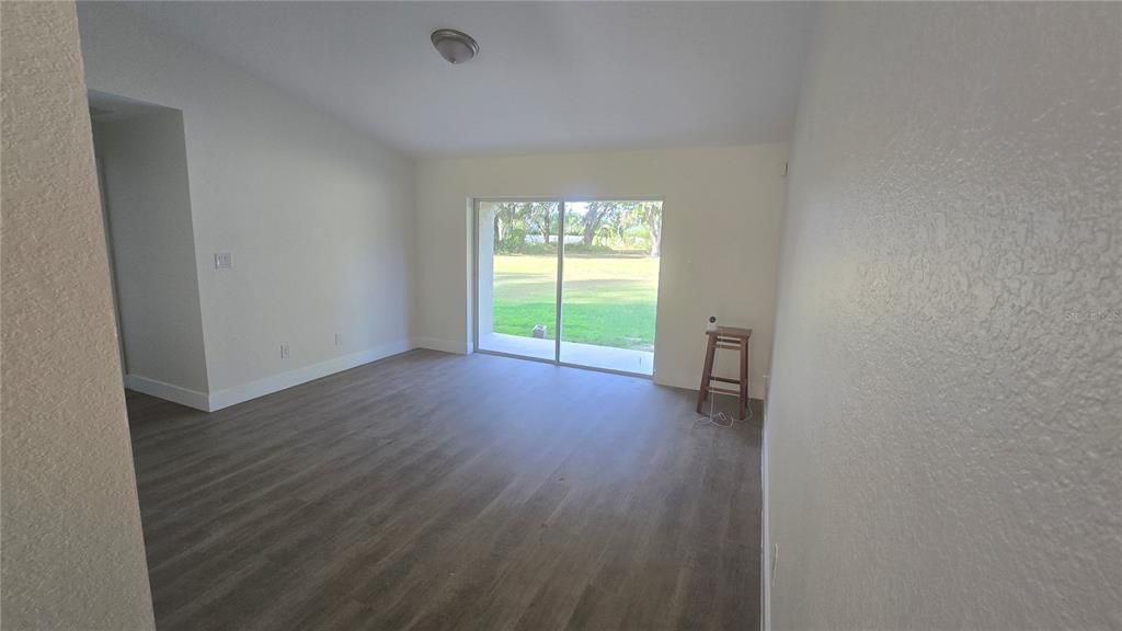 For Sale: $305,000 (3 beds, 2 baths, 1223 Square Feet)