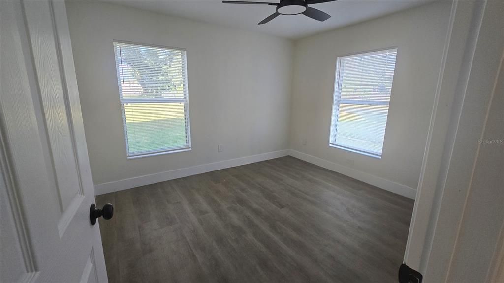 For Sale: $305,000 (3 beds, 2 baths, 1223 Square Feet)