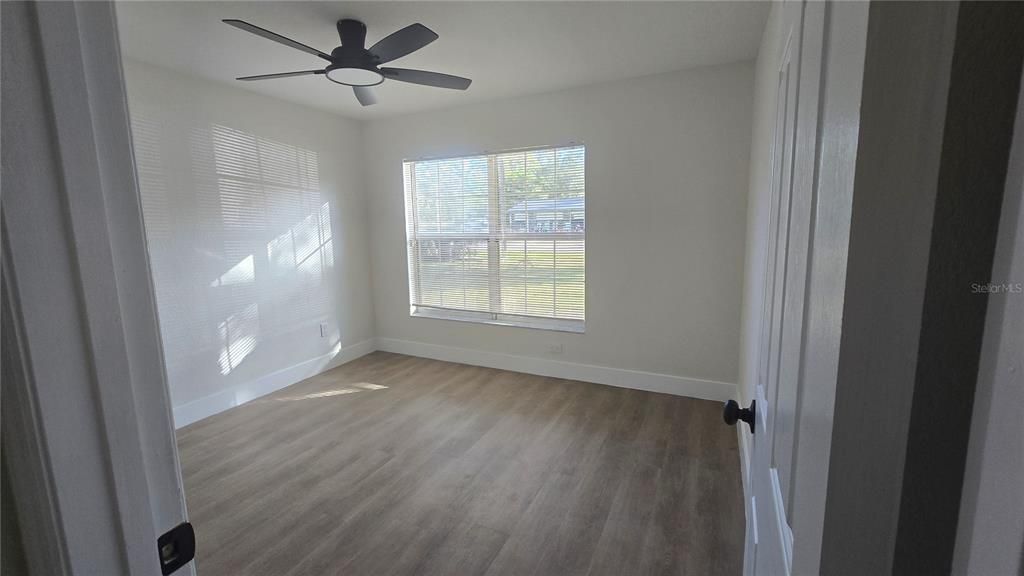 For Sale: $305,000 (3 beds, 2 baths, 1223 Square Feet)